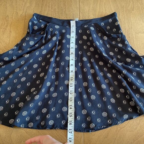 Urban Outfitters Navy Boho Flowy Mini Skirt with Pockets Size 2 - Picture 9 of 9